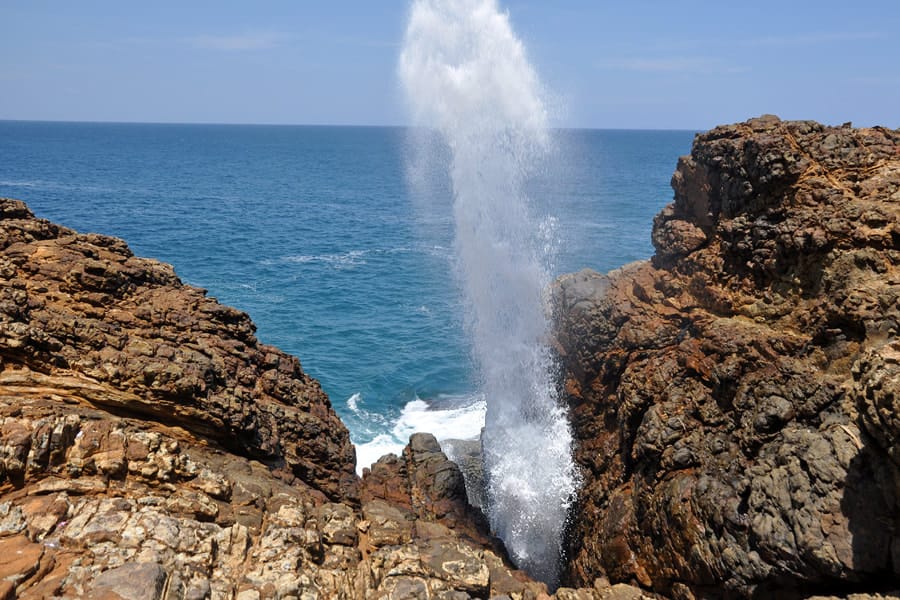 Hummanaya Blow Hole — view 2